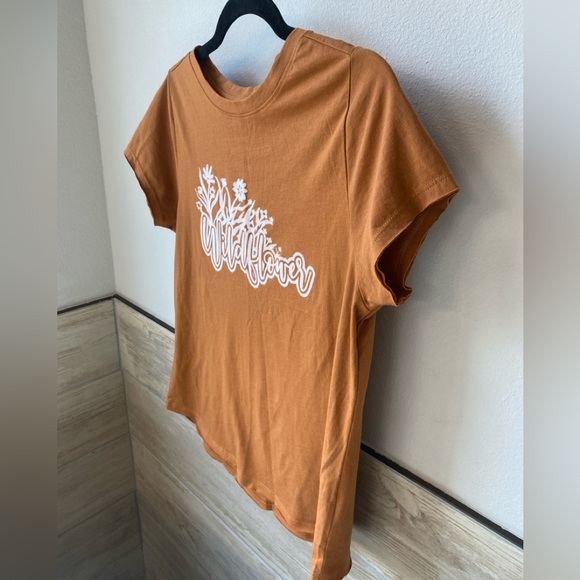 SHYANNE Cognac Pecan “WILDFLOWER” Tee - Picture 2 of 6